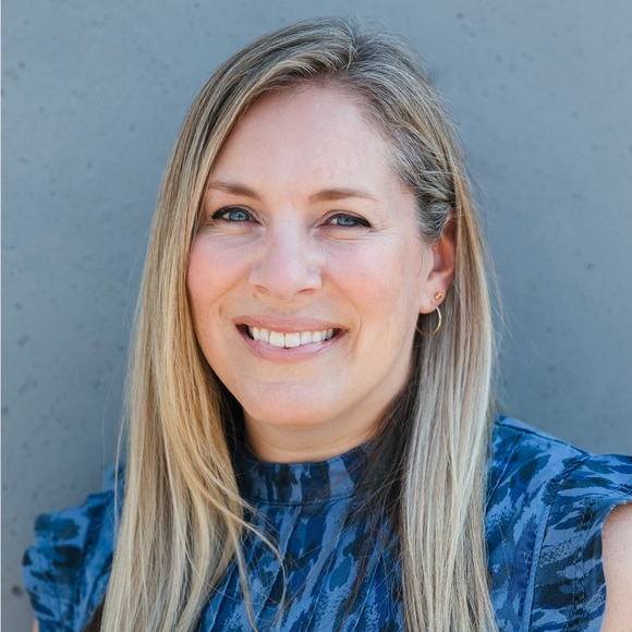 Meet your Posher, Beth - Picture 1 of 1